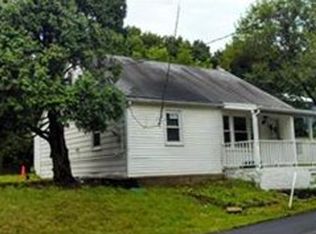 2550 Eberhart Rd, Whitehall, PA 18052