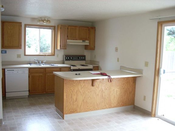 3rd image of 10020 NE 72nd Cir