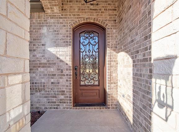 4th image of 1007 Anna Cir