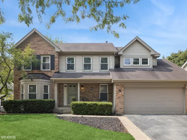 3313 Blackhawk Trl, Saint Charles, IL 60174