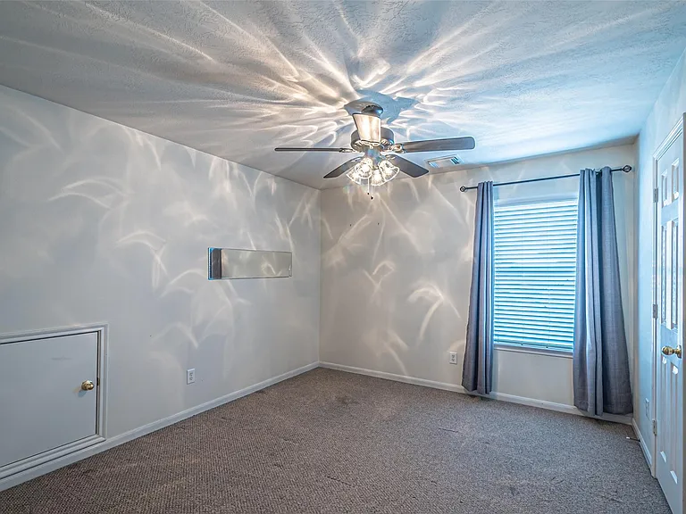 7431 Riven Oaks Ct — Photo 43