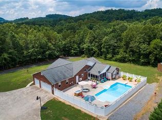 2658 Country Mdws, Valdese, NC 28690