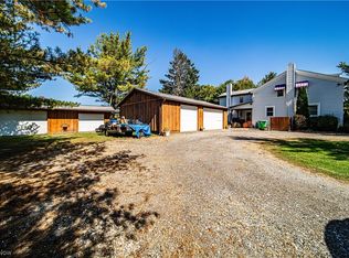 6863 Barrett Rd, Geneva, OH 44041