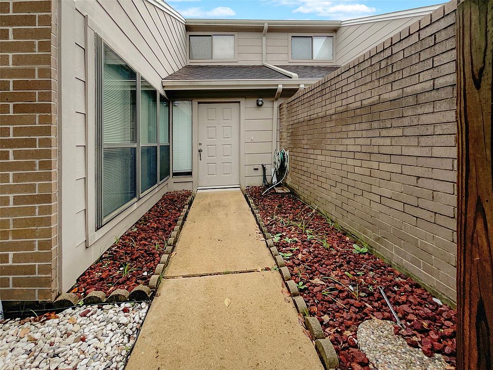 1st image of 2849 Panagard Dr #40