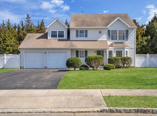 1657 Ferro Ln, Toms River, NJ 08755