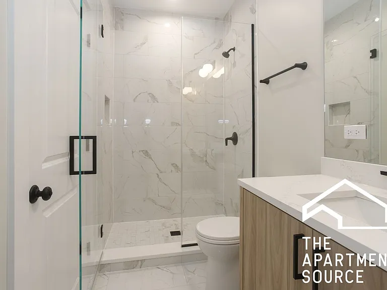 3340 N Sheffield Ave #3 — Photo 4