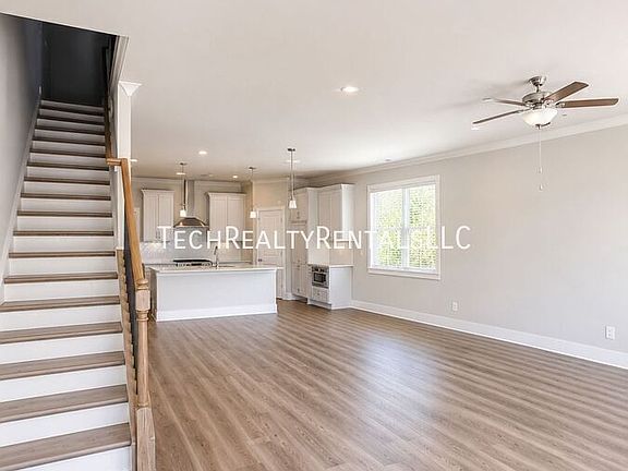4th image of 4630 Dogwood Pl #1