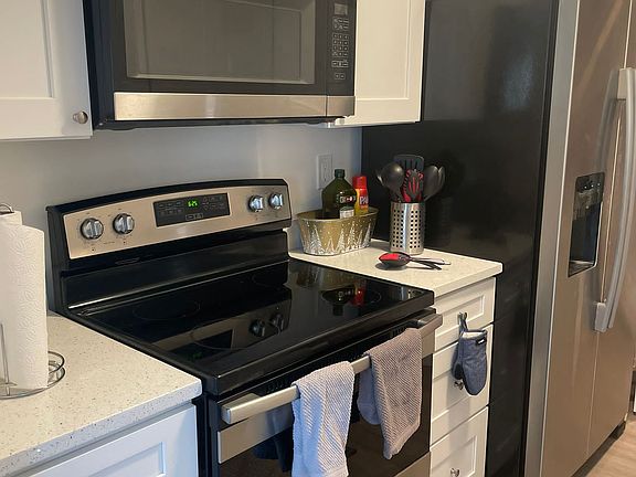 5th image of 5836 Peregrine Ave #1