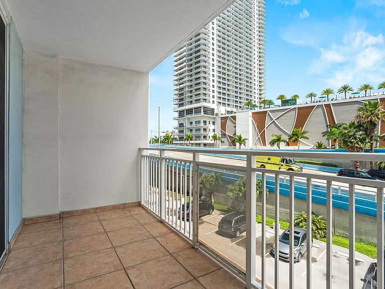 1801 S Ocean Dr #332 — Photo 48