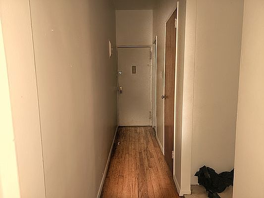 3rd image of 4 Spencer Ct #4B
