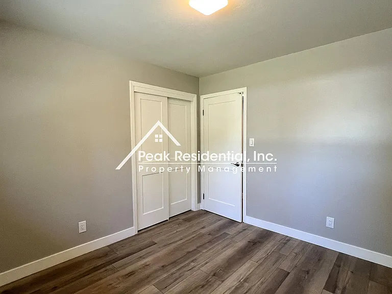 4552 Briarwood Dr — Photo 14