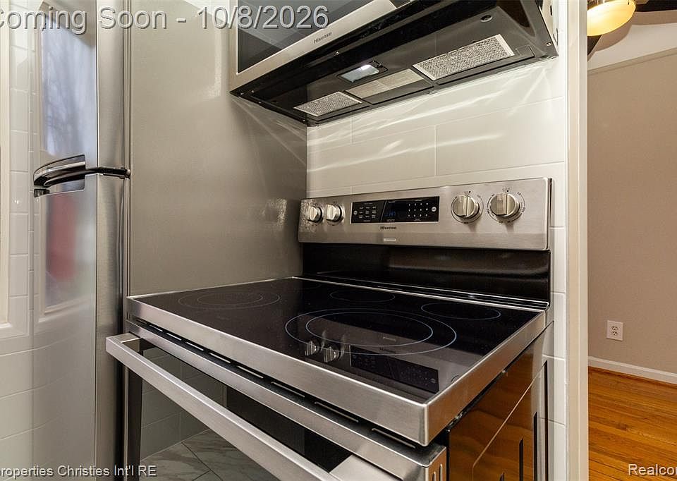 1225 E 4th St, photo 13