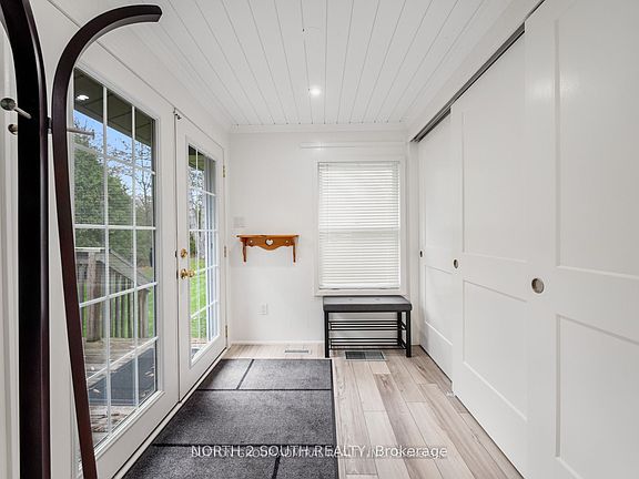 4th image of 1273 Maple Rd