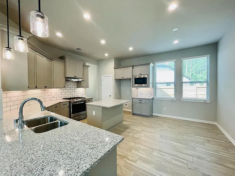 Modern Kitchen.