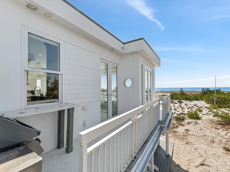 413B Dune Rd — Photo 15