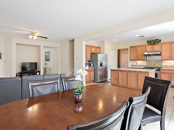 4th image of 28722 Coal Mountain Ct