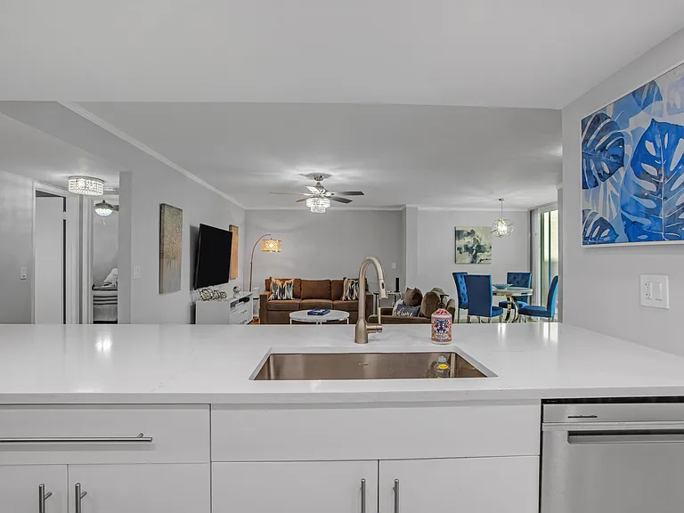 955 Egret Cir #104 — Photo 10