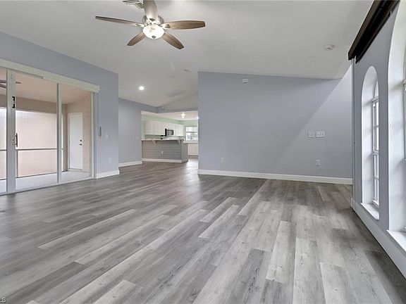 5th image of 6840 Babcock ST