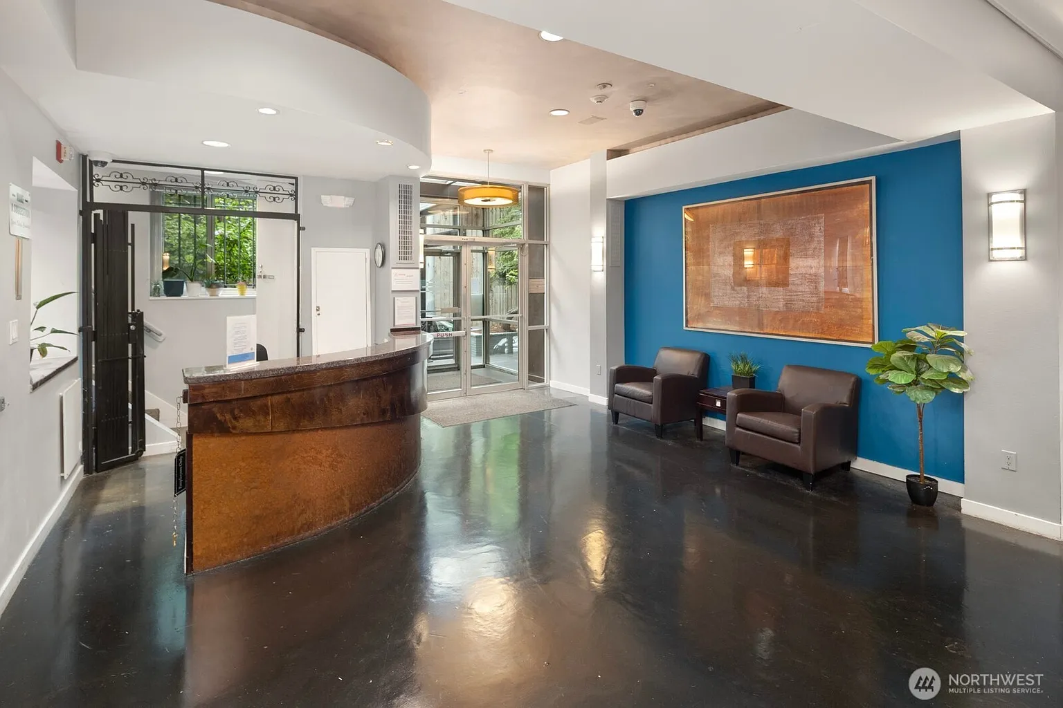 1400 Hubbell Place #301 photo 1