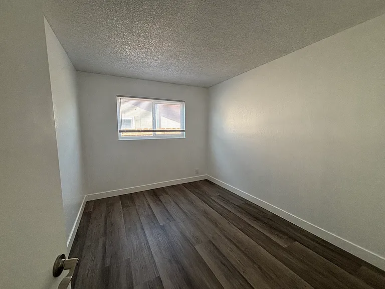 2717 Entrada Cir — Photo 15