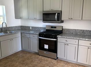 977 Chestnut St, Turlock, CA 95380