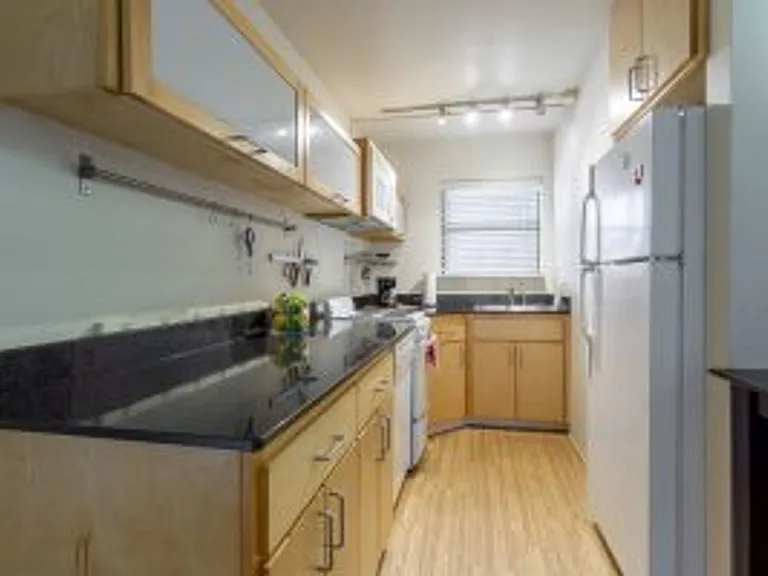 1855 Brightside Dr — Photo 23