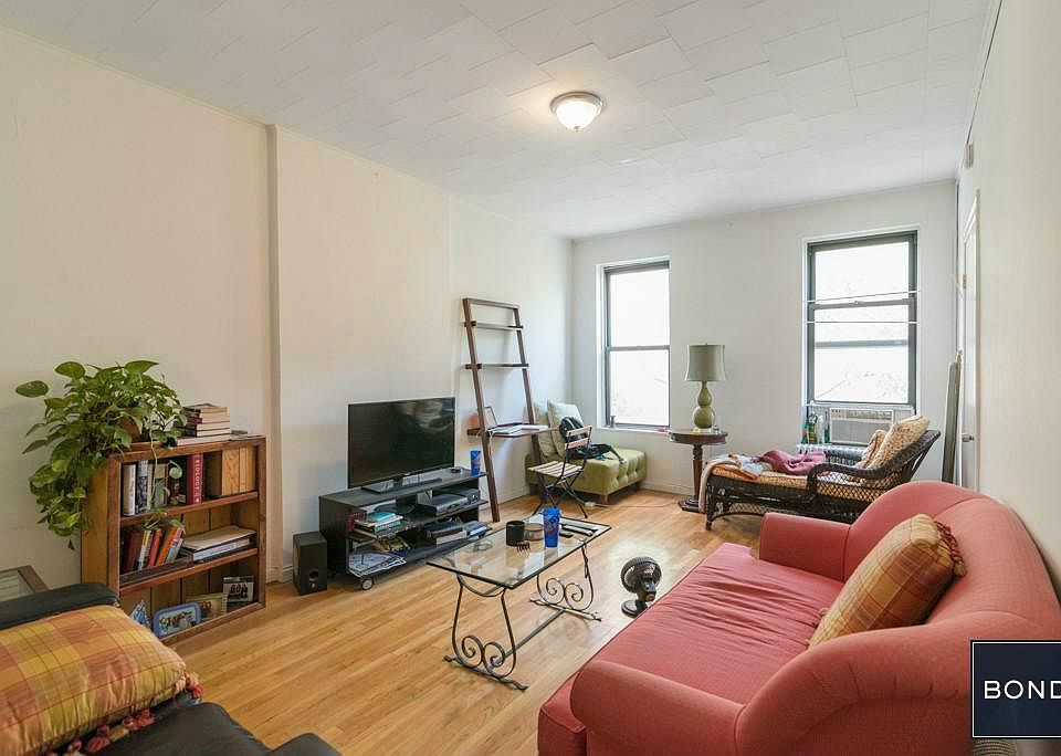 1st image of 204 E 83rd St APT 3