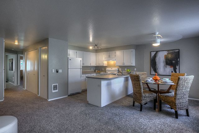 1st image of 20650 NE Halsey St APT R165