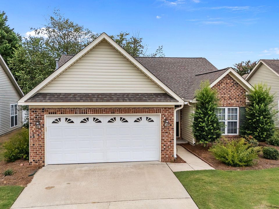 1st image of 2114 Yorkshire Drive