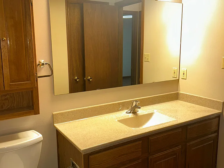 1021 SW Marge Ct — Photo 5