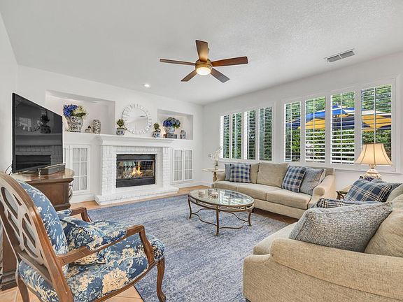 3rd image of 6021 Ladero Way