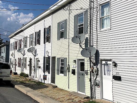 2nd image of 231 S Baltimore St