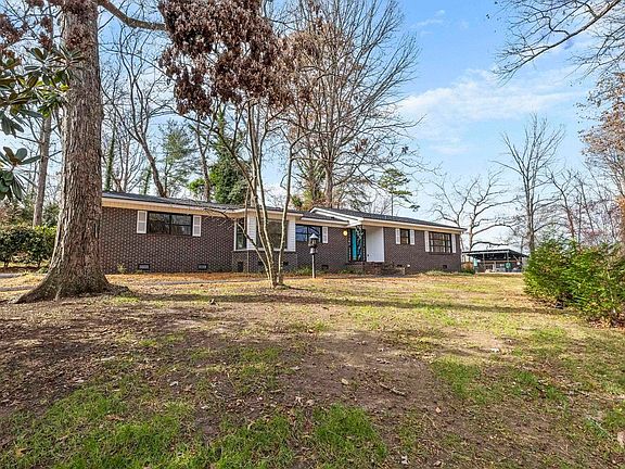 3rd image of 107 Shady Ln