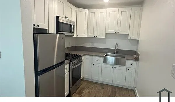 1 bed, 778 sqft, $1,950 — Photo 1