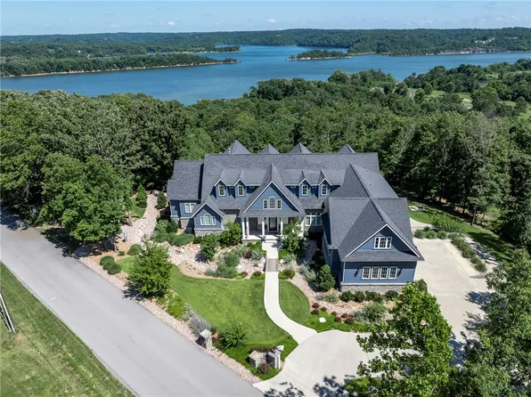 9966 Old Campbell Rd, Rogers, AR 72758