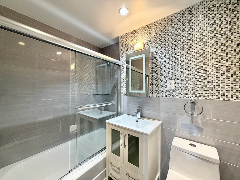 250 E 73rd St #4E — Photo 12