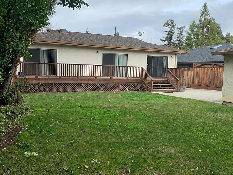 752 Edge Ln — Photo 30
