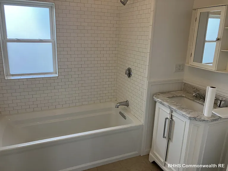 9 Forster St #1 — Photo 4