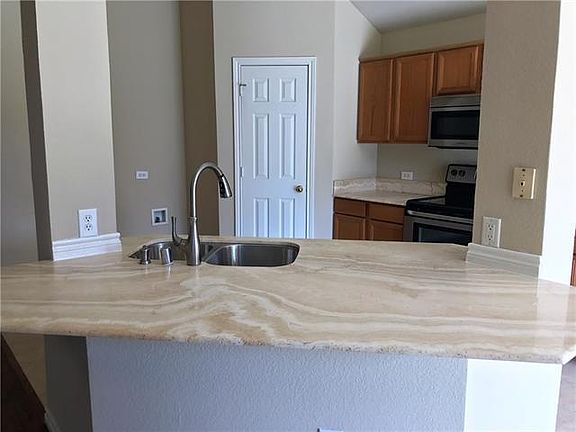 4th image of 2216 Spruce Cir