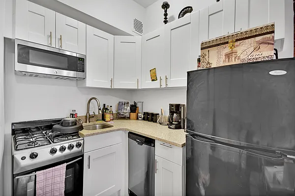 Rented by Compass | media 4