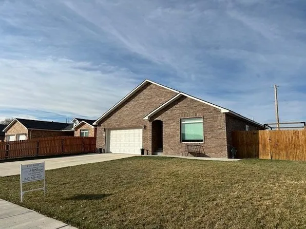 2540 Arrowhead Ln, Liberal, KS 67901