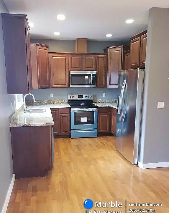 1st image of 12404 Ambaum Blvd SW APT B1