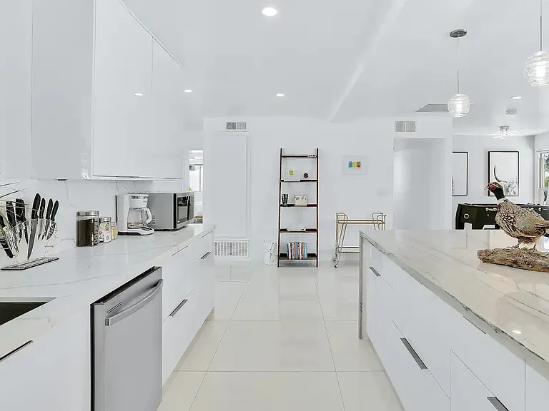 1755 N Viminal Rd — Photo 8