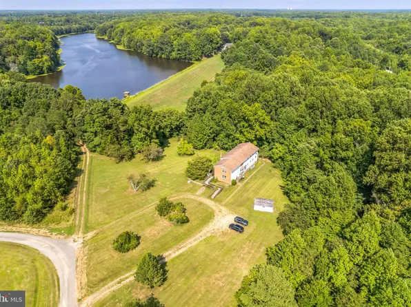 14230 Enchanted Pl, Hughesville, MD 20637