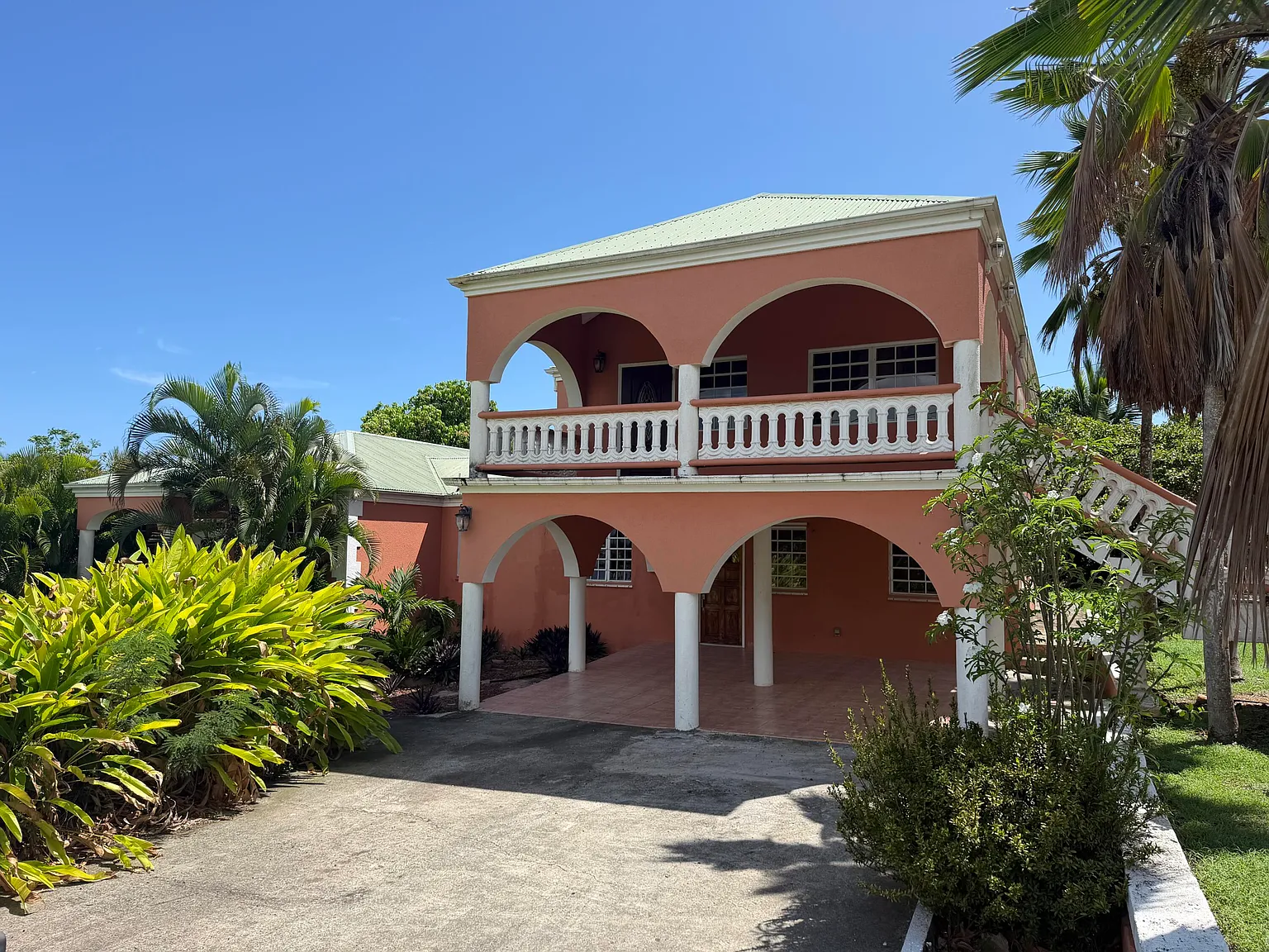 2 bed, $2,900 — Photo 1