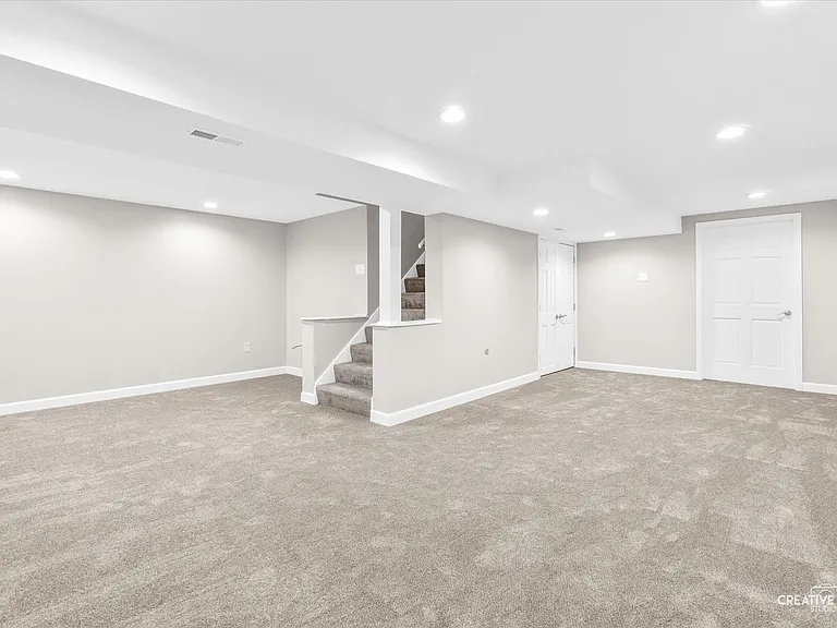 2225 Carpenter Ave — Photo 15
