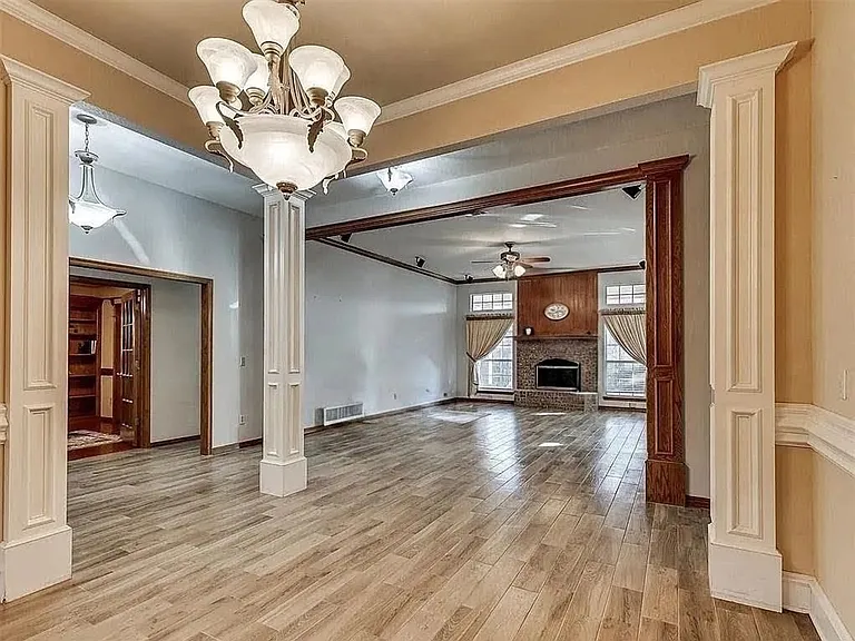 4012 Morning Star Dr — Photo 2