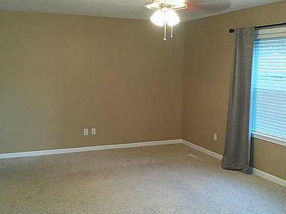 5th image of 1011 Syracuse Dr
