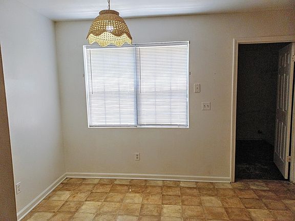 Dining area overlooks back yard