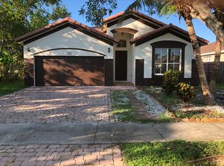 15589 SW 182nd Ln, Miami, FL 33187
